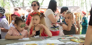На масштабном «Фестивале детства» будущие педагоги открыли площадки ТГПУ для детей Томского района 