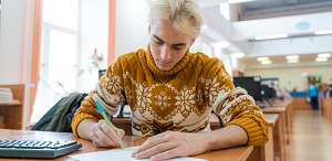 «Литературный диктант» в Научной библиотеке ТГПУ написали студенты и педагоги города