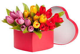 букет цветов с коробкой сердце