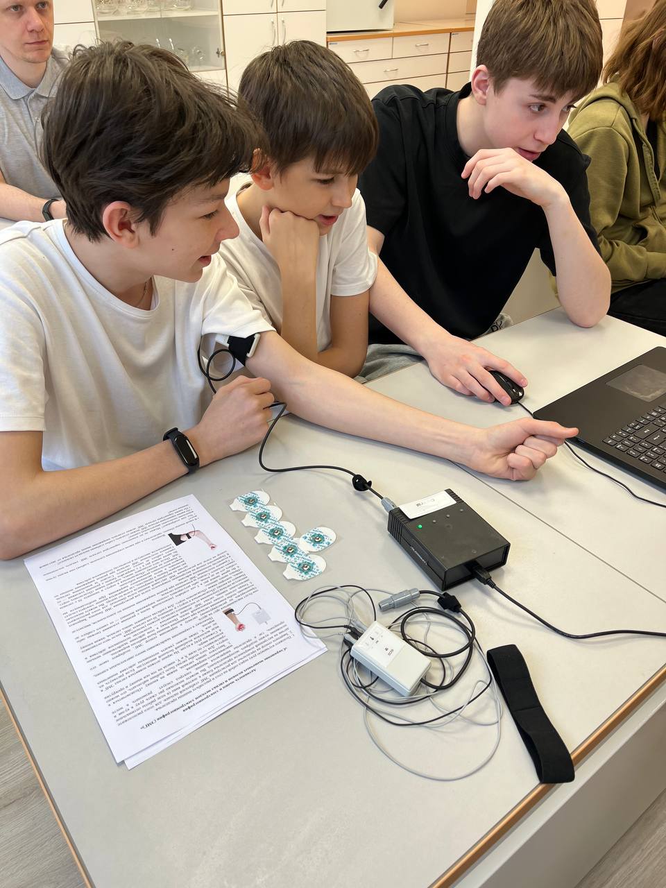 Томские школьники изучают основы нейротехнологий в Педагогическом технопарке 